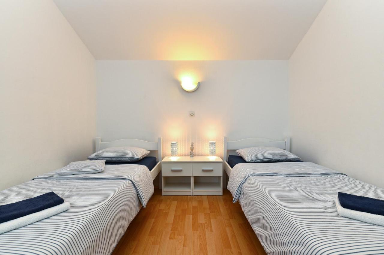 Apartment Mladen 1860 Medulin Exterior foto