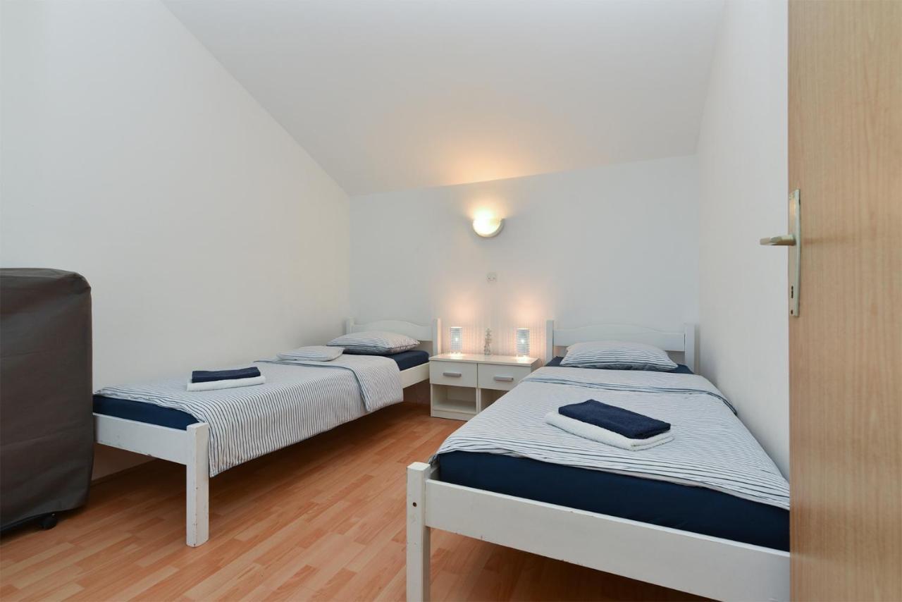 Apartment Mladen 1860 Medulin Exterior foto